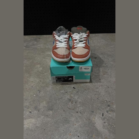 Nike SB Dunk Low Corduroy Dusty Peach