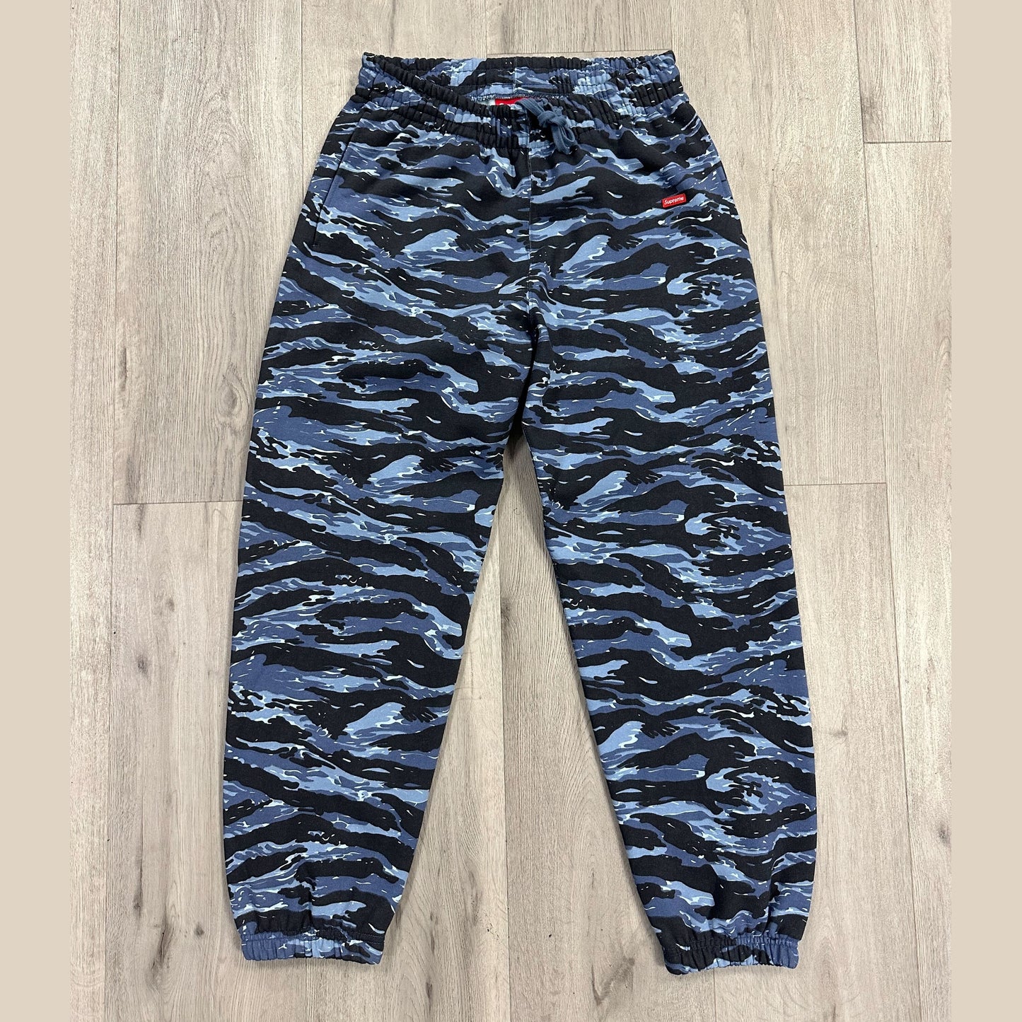 Supreme Small Box Sweatpant FW24 Blue Tiger Camo