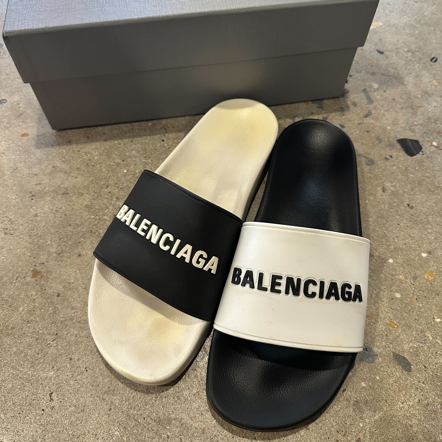 Balenciaga Pool Slide Black White