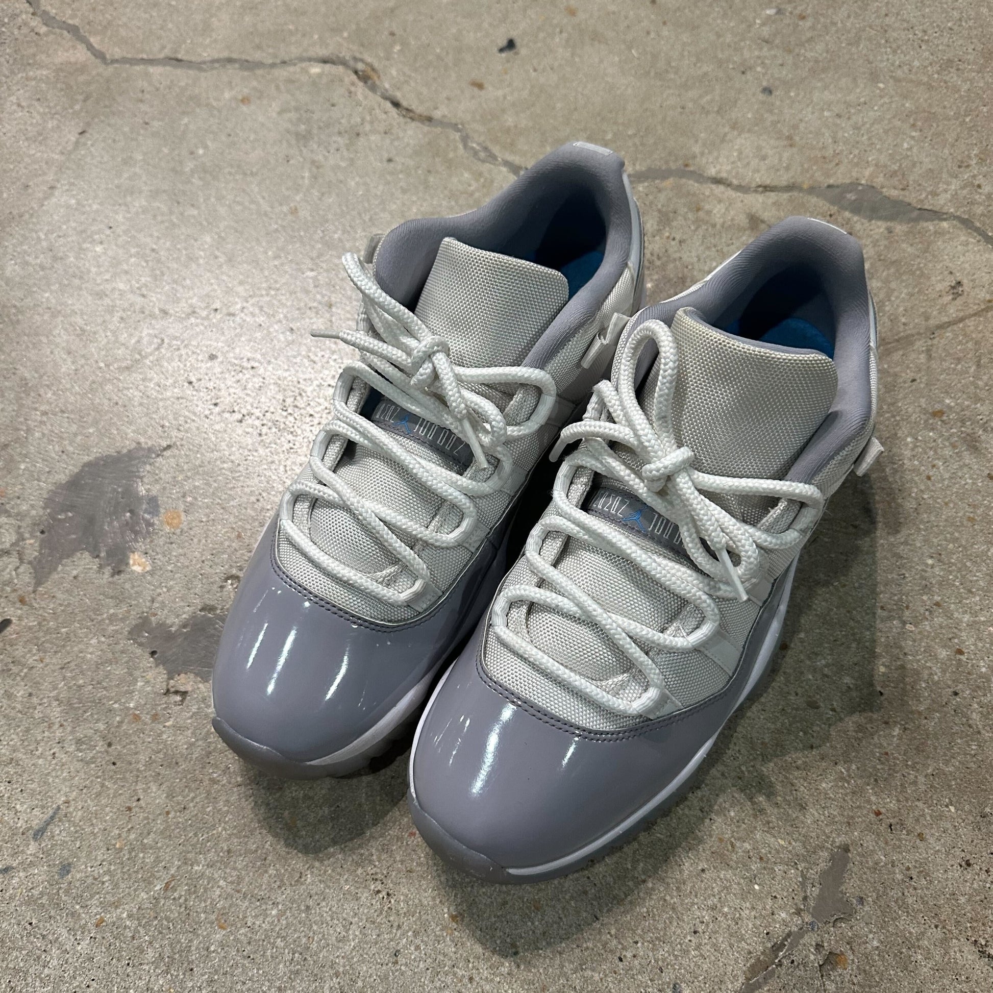 Jordan 11 Retro Low Cement Grey